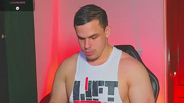 Snapshot of Regansmiths chatting on 11.08.25 Regansmiths online show from 11.08.25