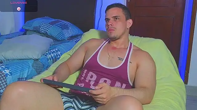 Snapshot of Regansmiths chatting on 03.21.26 Regansmiths online show from 03.21.26