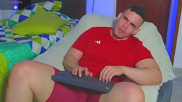 Snapshot of Regansmiths chatting on 03.26.26 Regansmiths online show from 03.26.26