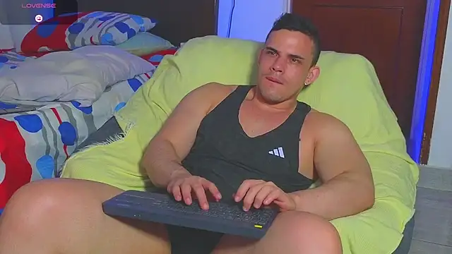 Snapshot of Regansmiths chatting on 04.07.26 Regansmiths online show from 04.07.26