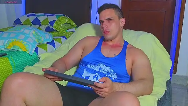 Snapshot of Regansmiths chatting on 04.12.26 Regansmiths online show from 04.12.26