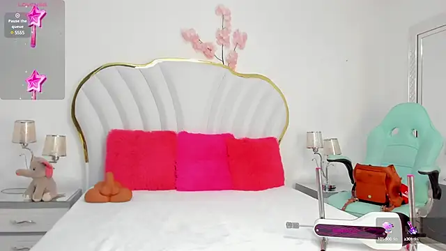 CahitlinBell online show from 02.28.25