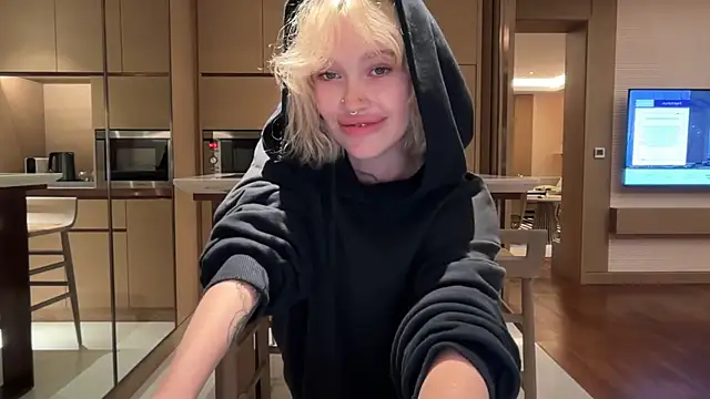 Golden Aline online show from 04.09.26