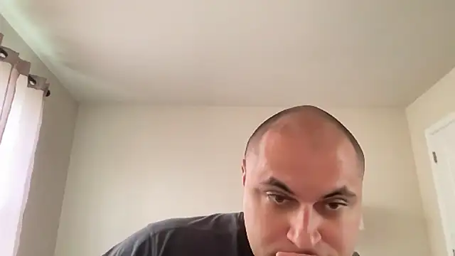 SluggishChase99 online show from 10.29.25