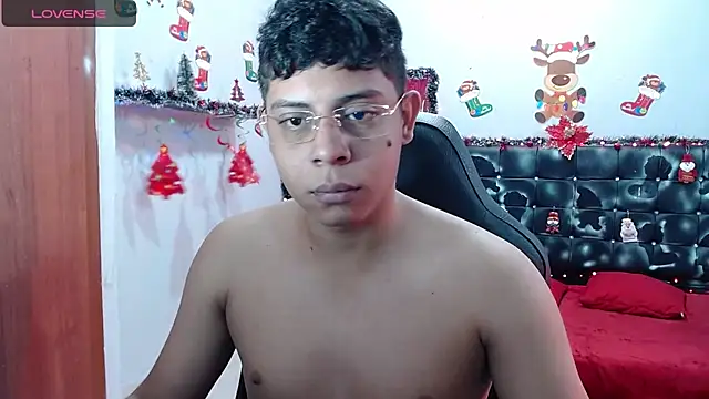 Snapshot of Wiiliam_20 chatting on 12.11.24 Wiiliam 20 online show from 12.11.24