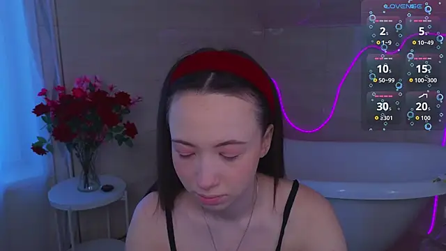 Hayle Hill online show from 04.15.26