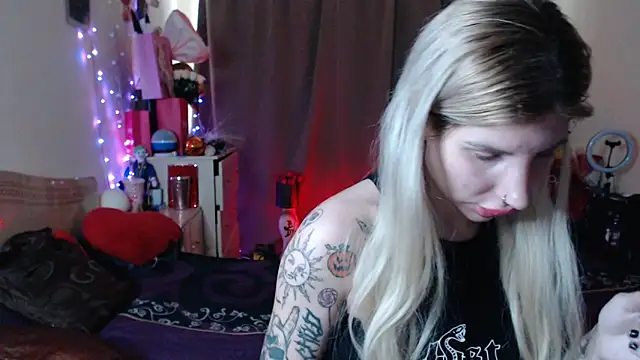 BLACKPeonyy online show from 10.21.25