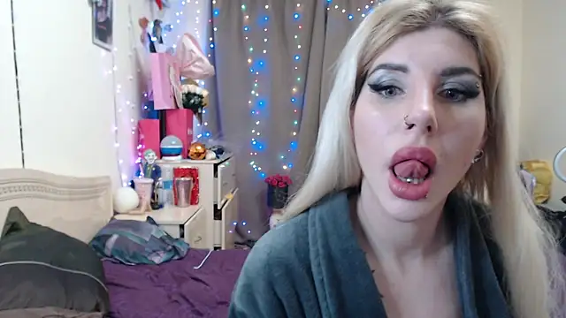 BLACKPeonyy online show from 10.31.25