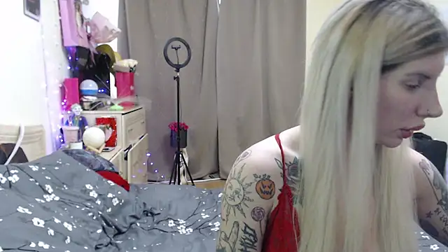 BLACKPeonyy online show from 11.30.25