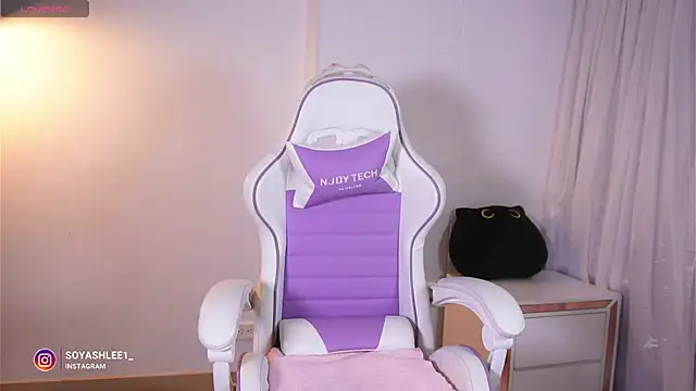 ashley2004 x online show from 03.23.26