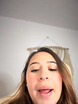 Snapshot of Naughty_arabs chatting on 11.17.25 Naughty arabs online show from 11.17.25