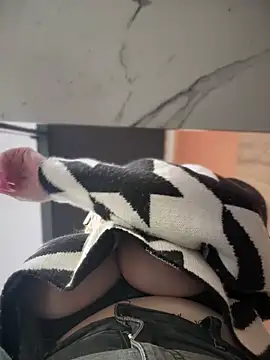 Snapshot of Teya_moon_ chatting on 01.24.25 Teya moon  online show from 01.24.25