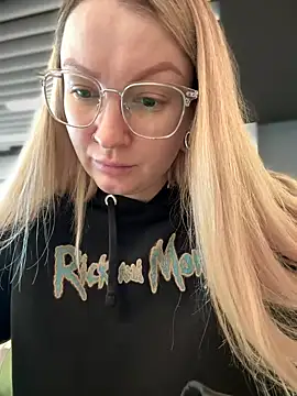 Snapshot of Teya_moon_ chatting on 01.26.25 Teya moon  online show from 01.26.25