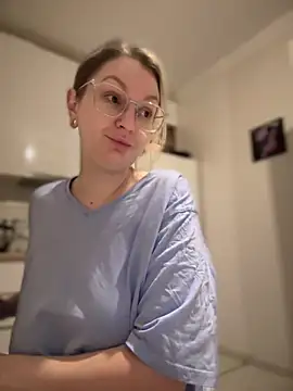 Snapshot of Teya_moon_ chatting on 02.21.25 Teya moon  online show from 02.21.25