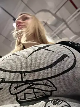 Snapshot of Teya_moon_ chatting on 02.23.25 Teya moon  online show from 02.23.25