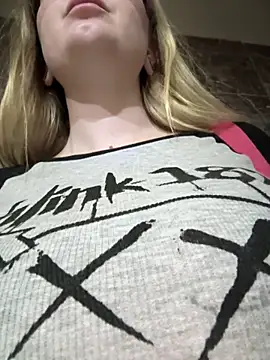 Snapshot of Teya_moon_ chatting on 03.13.25 Teya moon  online show from 03.13.25