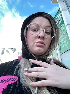 Teya moon  online show from 01.14.26