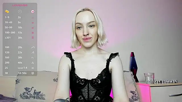 Snapshot of cheryl_mason chatting on 01.10.25 cheryl mason online show from 01.10.25