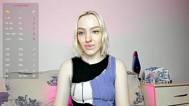 Snapshot of cheryl_mason chatting on 01.15.25 cheryl mason online show from 01.15.25