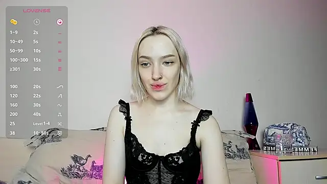 Snapshot of cheryl_mason chatting on 01.29.25 cheryl mason online show from 01.29.25