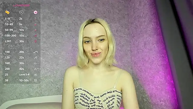 Snapshot of cheryl_mason chatting on 03.09.25 cheryl mason online show from 03.09.25