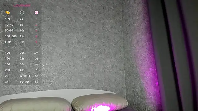 Snapshot of cheryl_mason chatting on 03.10.25 cheryl mason online show from 03.10.25