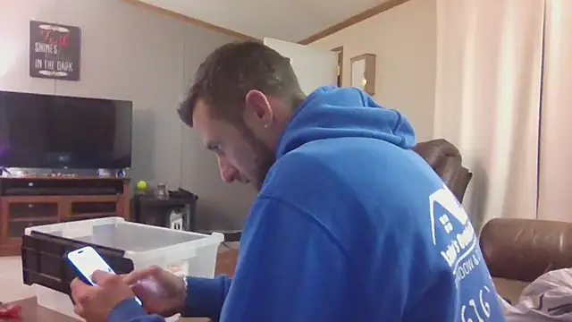 Snapshot of HungStud4You chatting on 01.08.25 HungStud4You online show from 01.08.25