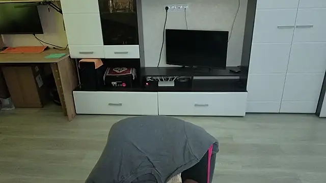 angryzan online show from 02.20.26