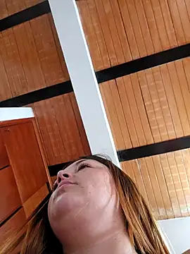 Snapshot of Sofia_Queen17 chatting on 02.08.25 Sofia Queen17 online show from 02.08.25