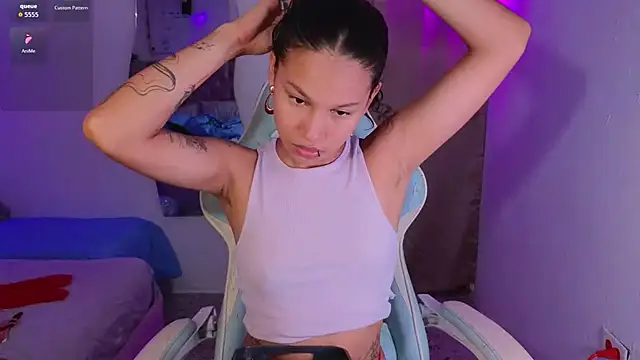 Snapshot of Peggy_Funn chatting on 11.30.25 Peggy Funn online show from 11.30.25