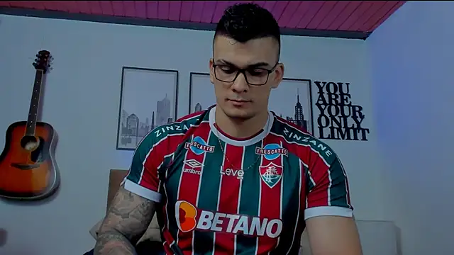 Snapshot of seancarreraa chatting on 01.07.25 seancarreraa online show from 01.07.25