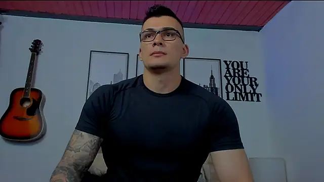 Snapshot of seancarreraa chatting on 01.15.25 seancarreraa online show from 01.15.25