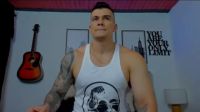 Snapshot of seancarreraa chatting on 01.20.25 seancarreraa online show from 01.20.25