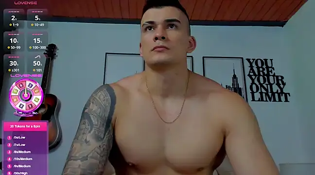 Snapshot of seancarreraa chatting on 01.23.25 seancarreraa online show from 01.23.25