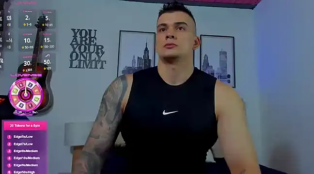 Snapshot of seancarreraa chatting on 03.17.25 seancarreraa online show from 03.17.25