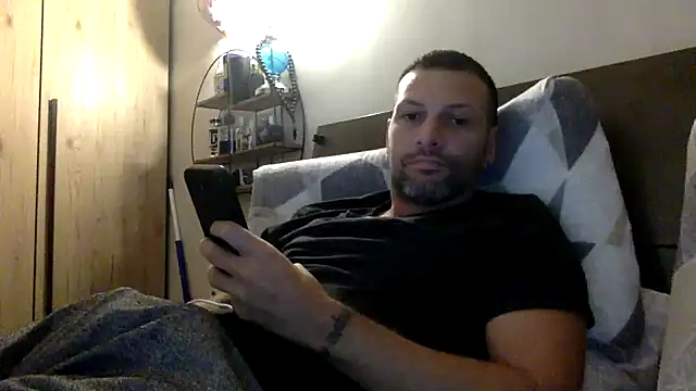 Snapshot of goroasroma90 chatting on 11.28.25 goroasroma90 online show from 11.28.25