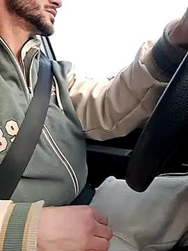 Snapshot of Zeefy chatting on 01.06.25 Zeefy online show from 01.06.25