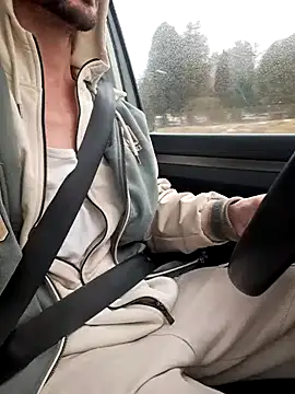 Snapshot of Zeefy chatting on 01.07.25 Zeefy online show from 01.07.25