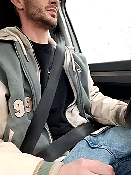 Snapshot of Zeefy chatting on 01.15.25 Zeefy online show from 01.15.25