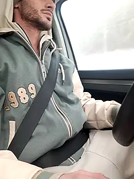 Snapshot of Zeefy chatting on 01.19.25 Zeefy online show from 01.19.25