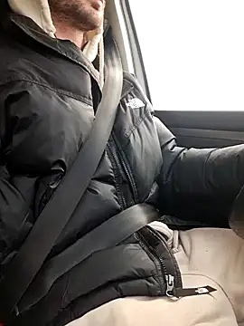 Snapshot of Zeefy chatting on 02.06.25 Zeefy online show from 02.06.25