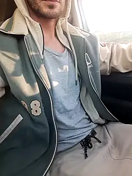 Snapshot of Zeefy chatting on 02.11.25 Zeefy online show from 02.11.25