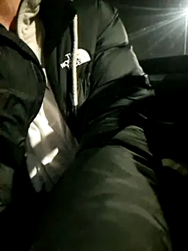 Snapshot of Zeefy chatting on 02.14.25 Zeefy online show from 02.14.25