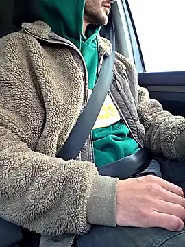 Snapshot of Zeefy chatting on 10.18.25 Zeefy online show from 10.18.25