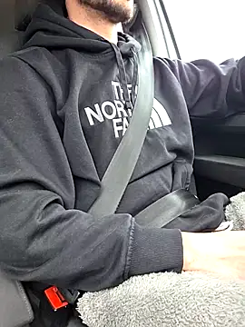 Snapshot of Zeefy chatting on 11.25.25 Zeefy online show from 11.25.25