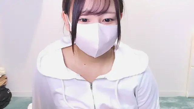 Snapshot of YUTSU_KI chatting on 12.21.24 YUTSU KI online show from 12.21.24