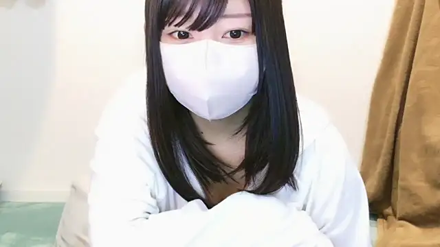 Snapshot of YUTSU_KI chatting on 02.18.25 YUTSU KI online show from 02.18.25