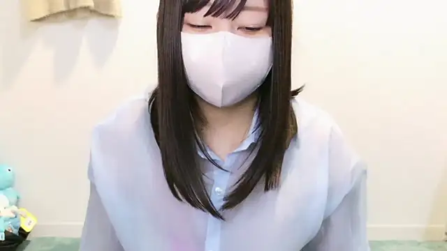 Snapshot of YUTSU_KI chatting on 03.04.25 YUTSU KI online show from 03.04.25