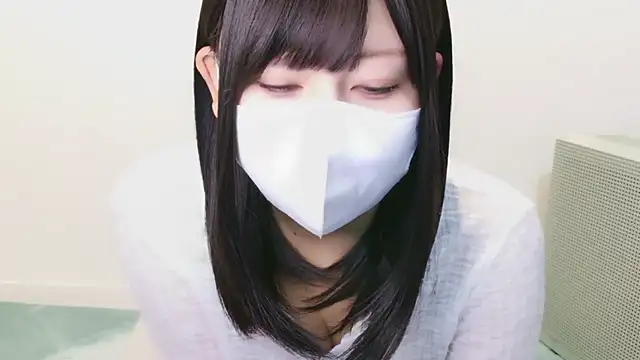 Snapshot of YUTSU_KI chatting on 09.18.25 YUTSU KI online show from 09.18.25