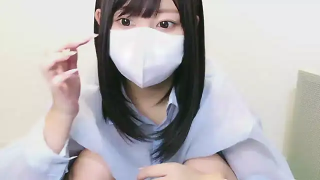 Snapshot of YUTSU_KI chatting on 09.22.25 YUTSU KI online show from 09.22.25